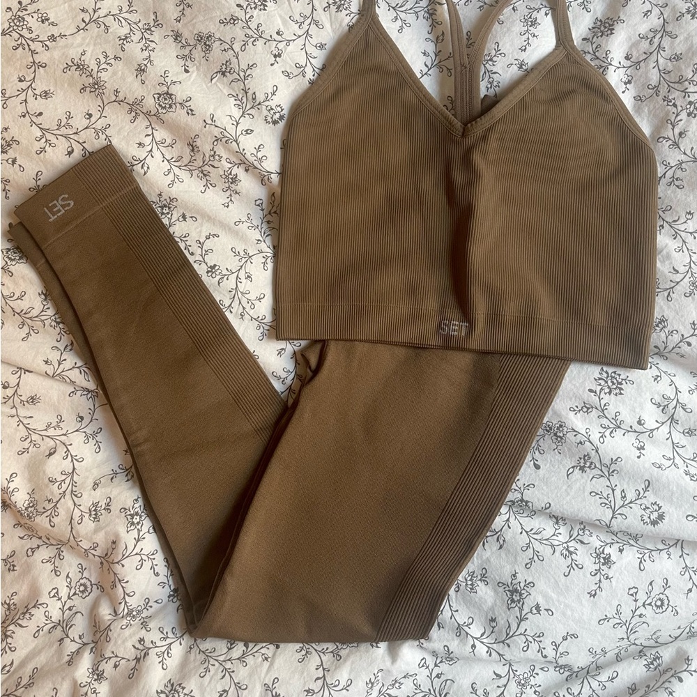 Setactive Set - Medium top, Small bottoms